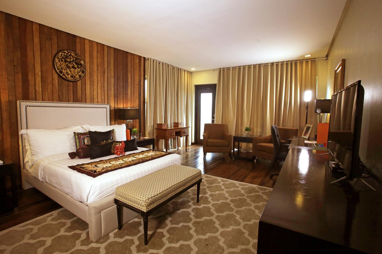 The Oriental Luxury Suites Alfonso Dış mekan fotoğraf